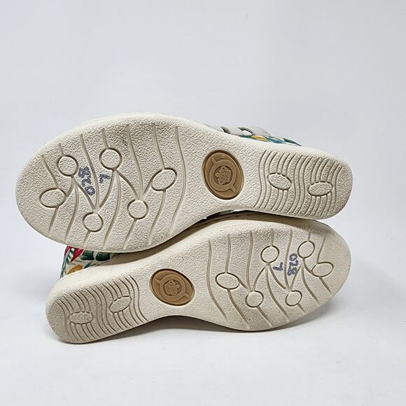Born Wedge Sandals Women 7M Piru Tropical Floral Heel Bone White Leather F20101 - Picture 8 of 11